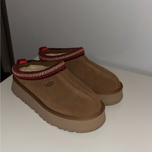 UGG Women’s Tazz Suede Slippers